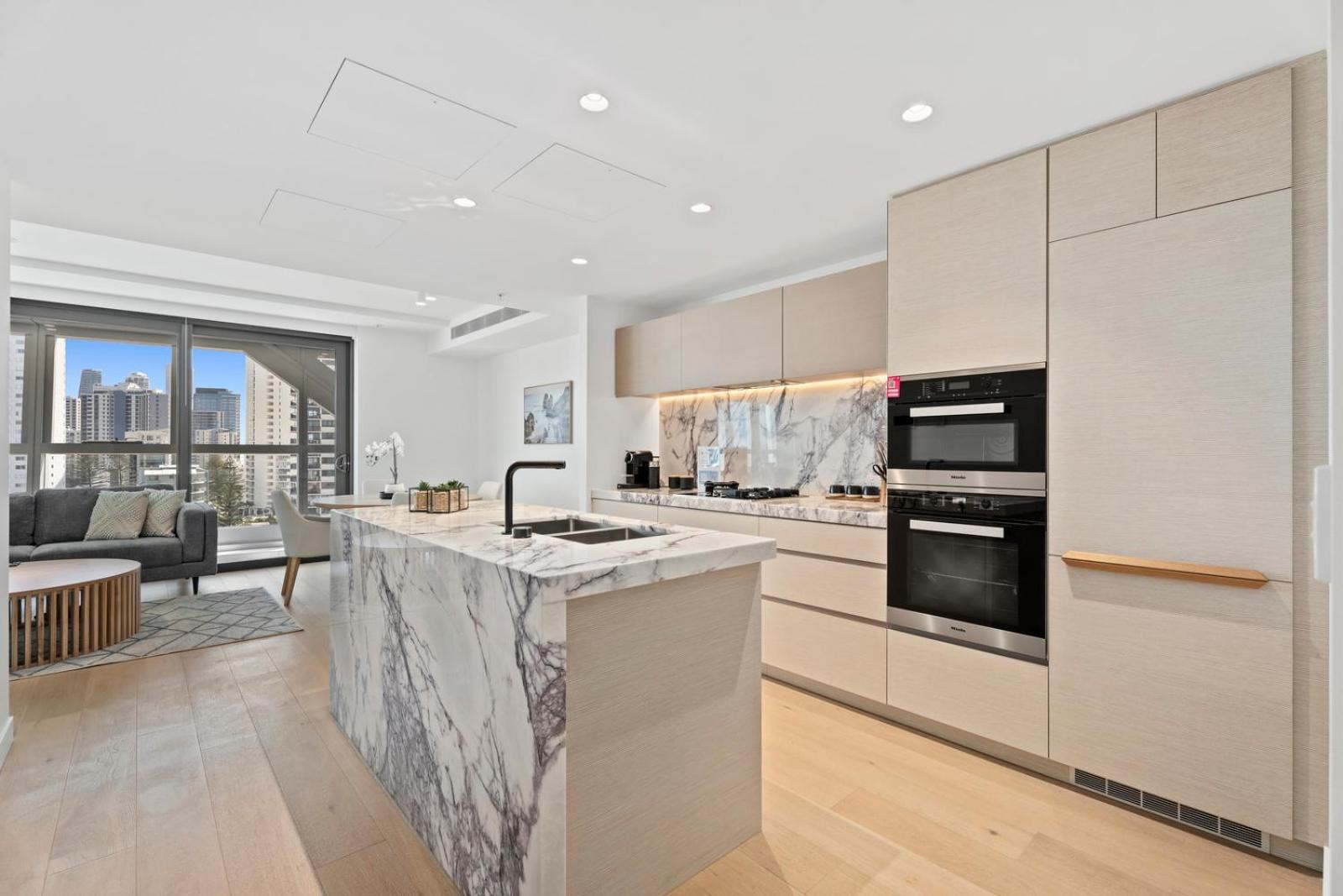 Jewel Private Beachfront Residences * Gold Coast
